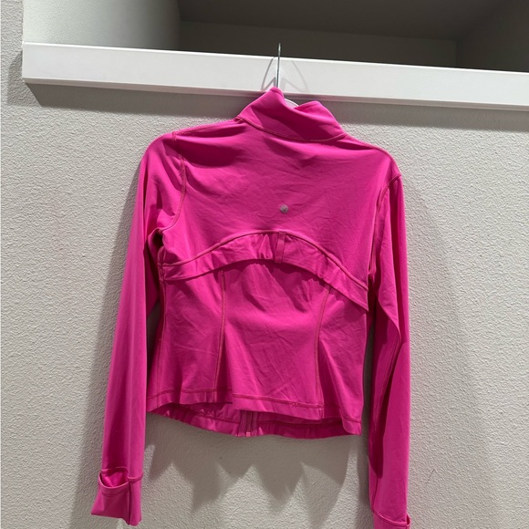 (10) Lululemon Define Cropped Half Zip *Luon
Sonic Pink - Picture 7 of 11